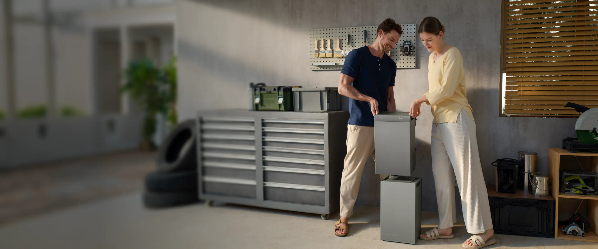 Expand Freely. Scale Up to 90kWh.
